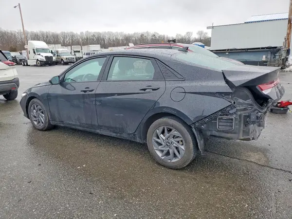 KMHLM4DG8RU668341 2024 HYUNDAI ELANTRA - Image 2
