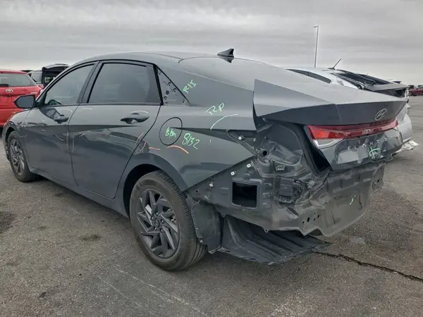 KMHLM4DG8RU672695 2024 HYUNDAI ELANTRA - Image 2