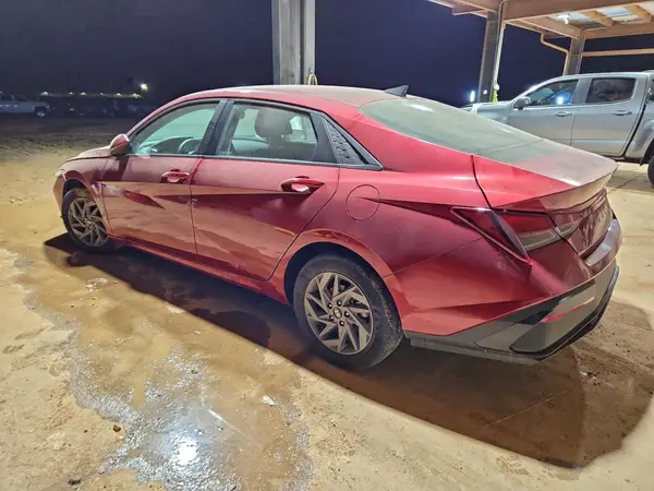KMHLM4DG8RU673636 2024 HYUNDAI ELANTRA - Image 2