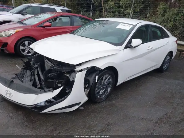 KMHLM4DG8RU678593 2024 HYUNDAI ELANTRA - Image 2
