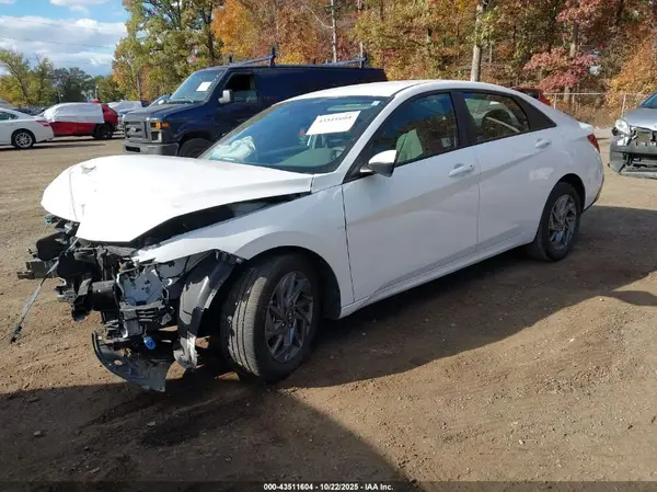 KMHLM4DG8RU679467 2024 HYUNDAI ELANTRA - Image 2