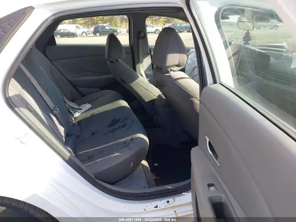 KMHLM4DG8RU679467 2024 HYUNDAI ELANTRA - Image 8