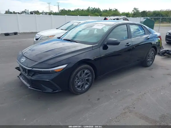 KMHLM4DG8RU684345 2024 HYUNDAI ELANTRA - Image 2