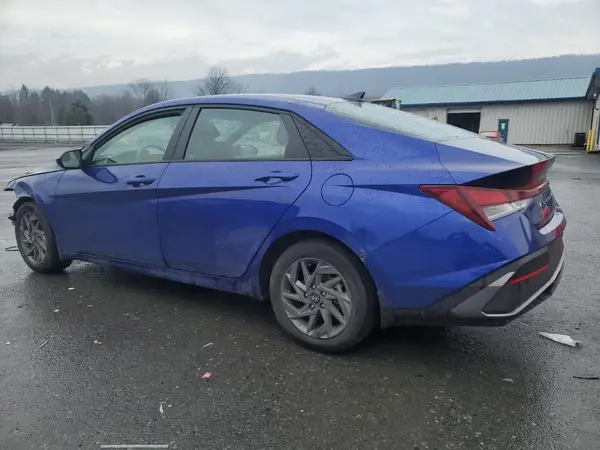 KMHLM4DG8RU689061 2024 HYUNDAI ELANTRA - Image 2