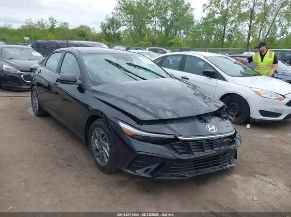 KMHLM4DG8RU690033 2024 HYUNDAI ELANTRA - Image 1