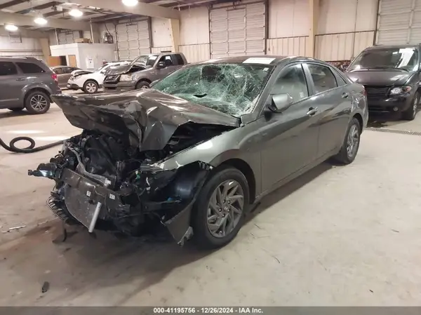 KMHLM4DG8RU692994 2024 HYUNDAI ELANTRA - Image 2