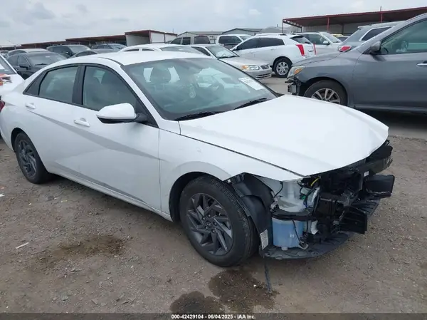 KMHLM4DG8RU699508 2024 HYUNDAI ELANTRA - Image 1