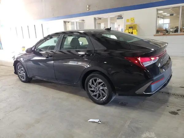 KMHLM4DG8RU701239 2024 HYUNDAI ELANTRA - Image 2