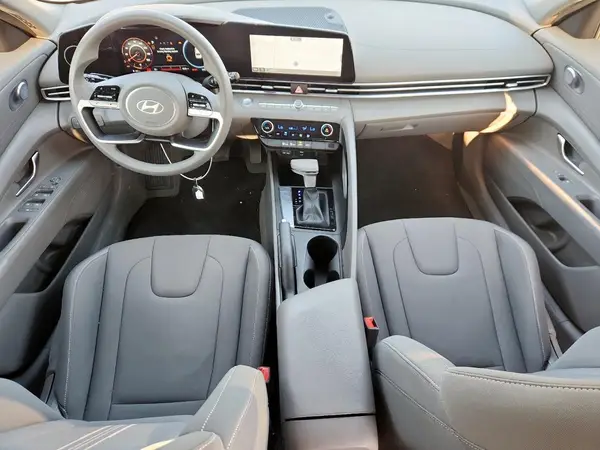 KMHLM4DG8RU701385 2024 HYUNDAI ELANTRA - Image 8
