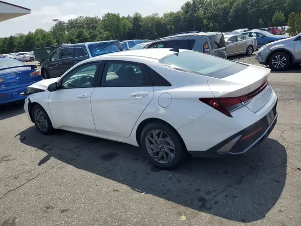 KMHLM4DG8RU704707 2024 HYUNDAI ELANTRA - Image 2