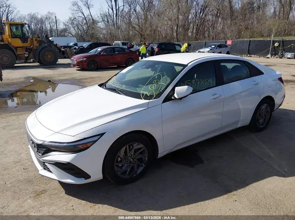 KMHLM4DG8RU705484 2024 HYUNDAI ELANTRA - Image 2