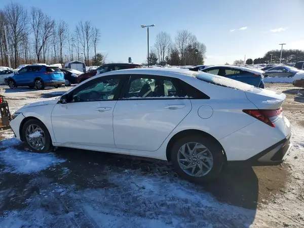 KMHLM4DG8RU709079 2024 HYUNDAI ELANTRA - Image 2