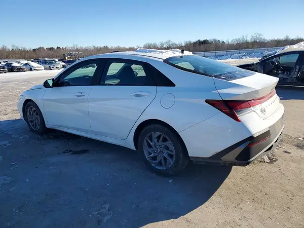 KMHLM4DG8RU711981 2024 HYUNDAI ELANTRA - Image 2
