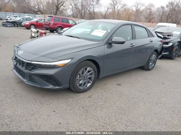 KMHLM4DG8RU721426 2024 HYUNDAI ELANTRA - Image 2