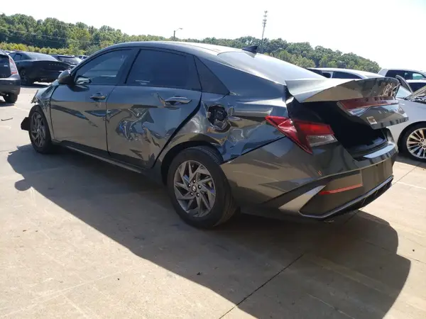 KMHLM4DG8RU721748 2024 HYUNDAI ELANTRA - Image 2