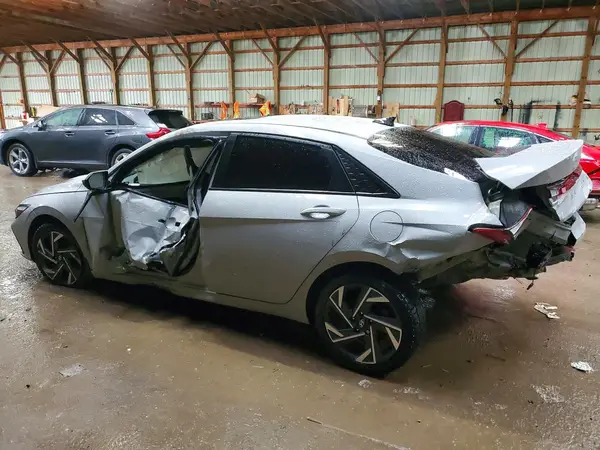 KMHLM4DG8RU726061 2024 HYUNDAI ELANTRA - Image 2