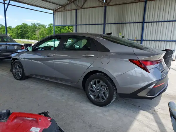 KMHLM4DG8RU726447 2024 HYUNDAI ELANTRA - Image 2