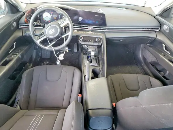 KMHLM4DG8RU726447 2024 HYUNDAI ELANTRA - Image 8