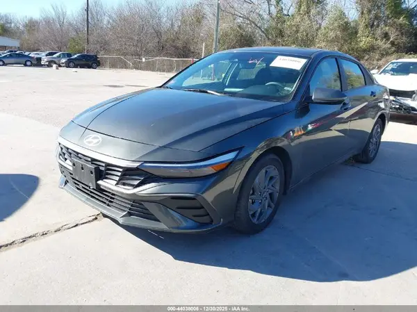 KMHLM4DG8RU727923 2024 HYUNDAI ELANTRA - Image 2
