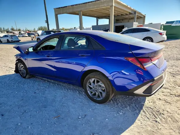 KMHLM4DG8RU729106 2024 HYUNDAI ELANTRA - Image 2