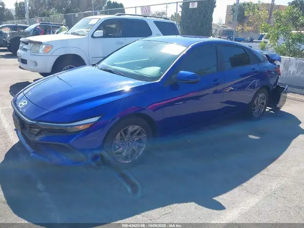 KMHLM4DG8RU730305 2024 HYUNDAI ELANTRA - Image 2