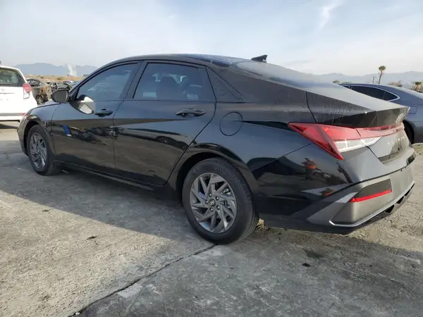 KMHLM4DG8RU731745 2024 HYUNDAI ELANTRA - Image 2