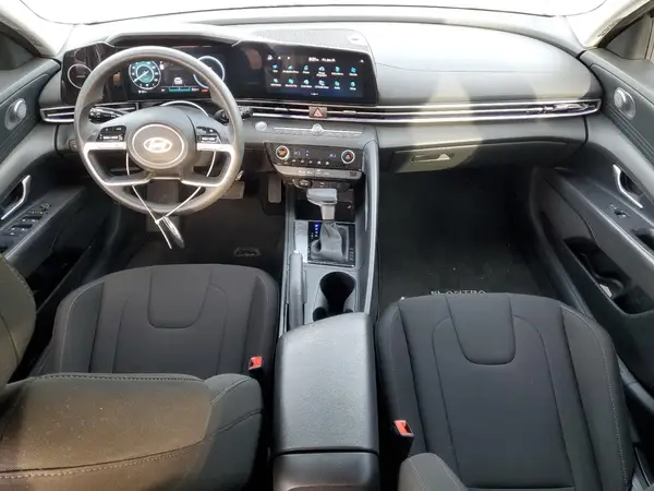 KMHLM4DG8RU731745 2024 HYUNDAI ELANTRA - Image 8