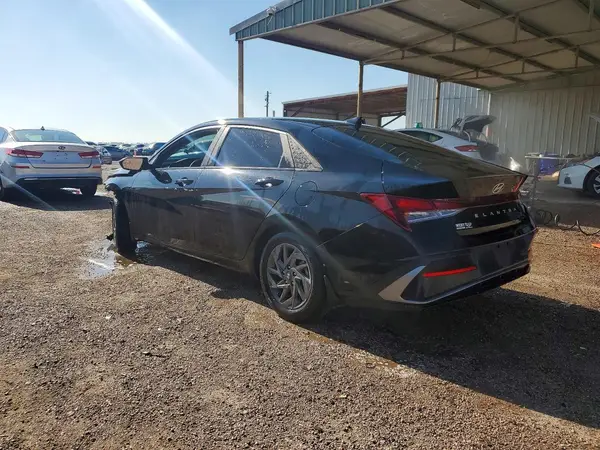 KMHLM4DG8RU736878 2024 HYUNDAI ELANTRA - Image 2
