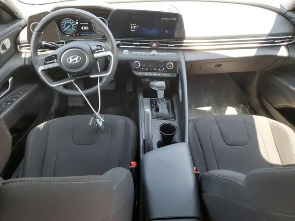 KMHLM4DG8RU738033 2024 HYUNDAI ELANTRA - Image 8