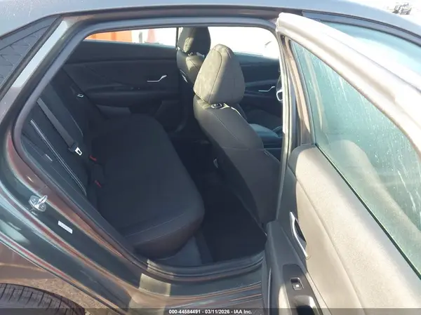 KMHLM4DG8RU743815 2024 HYUNDAI ELANTRA - Image 8