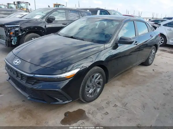 KMHLM4DG8RU745032 2024 HYUNDAI ELANTRA - Image 2