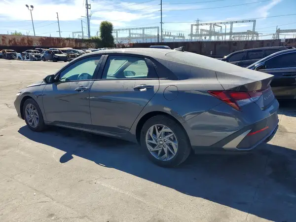 KMHLM4DG8RU746133 2024 HYUNDAI ELANTRA - Image 2