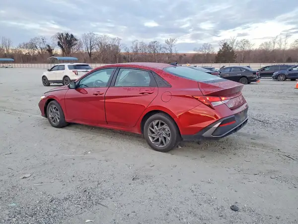 KMHLM4DG8RU746875 2024 HYUNDAI ELANTRA - Image 2