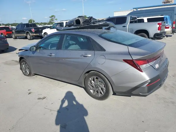 KMHLM4DG8RU747007 2024 HYUNDAI ELANTRA - Image 2