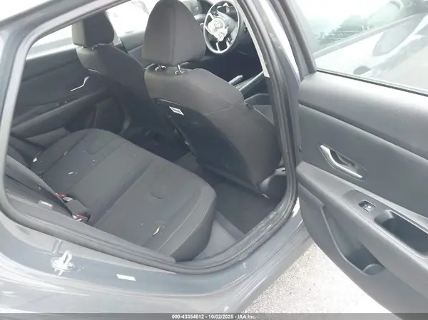 KMHLM4DG8RU749226 2024 HYUNDAI ELANTRA - Image 8