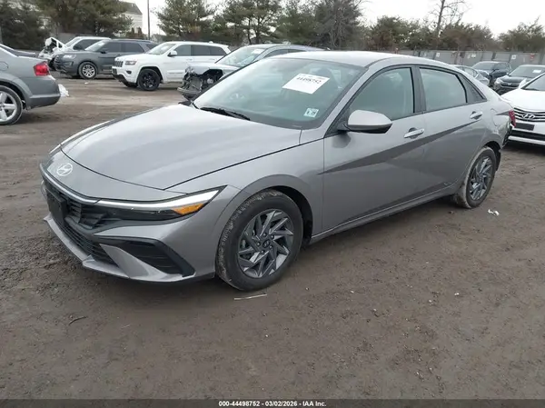 KMHLM4DG8RU754572 2024 HYUNDAI ELANTRA - Image 2