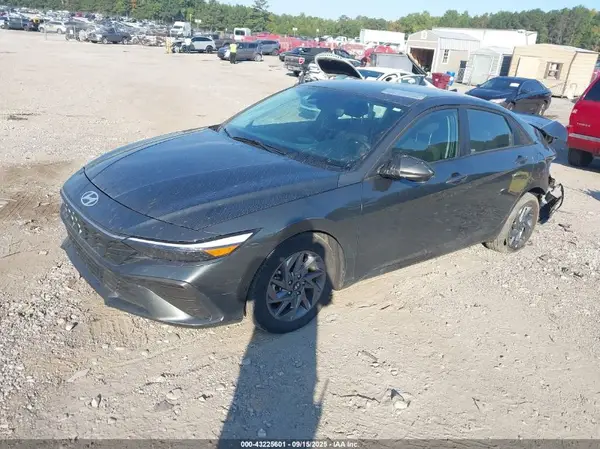 KMHLM4DG8RU762722 2024 HYUNDAI ELANTRA - Image 2