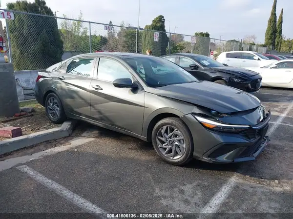 KMHLM4DG8RU763398 2024 HYUNDAI ELANTRA - Image 1