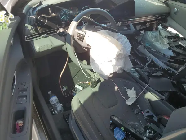 KMHLM4DG8RU764986 2024 HYUNDAI ELANTRA - Image 8