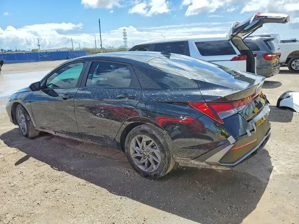 KMHLM4DG8RU770755 2024 HYUNDAI ELANTRA - Image 2