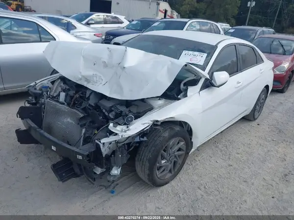 KMHLM4DG8RU774336 2024 HYUNDAI ELANTRA - Image 2