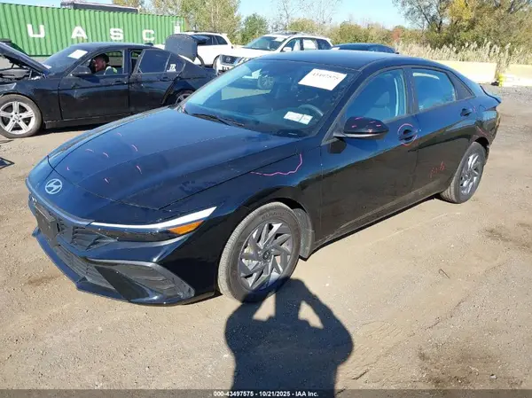 KMHLM4DG8RU775261 2024 HYUNDAI ELANTRA - Image 2