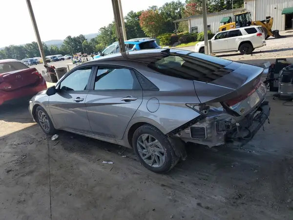 KMHLM4DG8RU798863 2024 HYUNDAI ELANTRA - Image 2