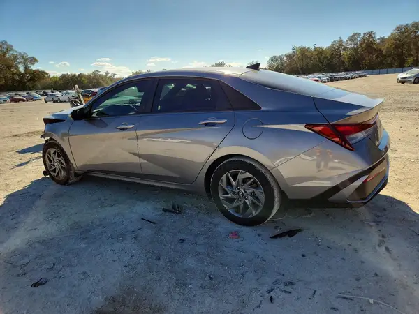 KMHLM4DG8RU800823 2024 HYUNDAI ELANTRA - Image 2