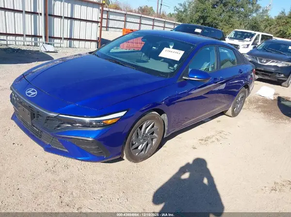 KMHLM4DG8RU804225 2024 HYUNDAI ELANTRA - Image 2