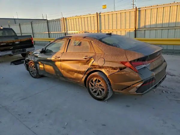 KMHLM4DG8RU805195 2024 HYUNDAI ELANTRA - Image 2