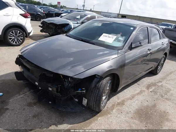 KMHLM4DG8RU806136 2024 HYUNDAI ELANTRA - Image 2