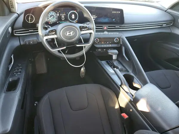 KMHLM4DG8RU807268 2024 HYUNDAI ELANTRA - Image 8