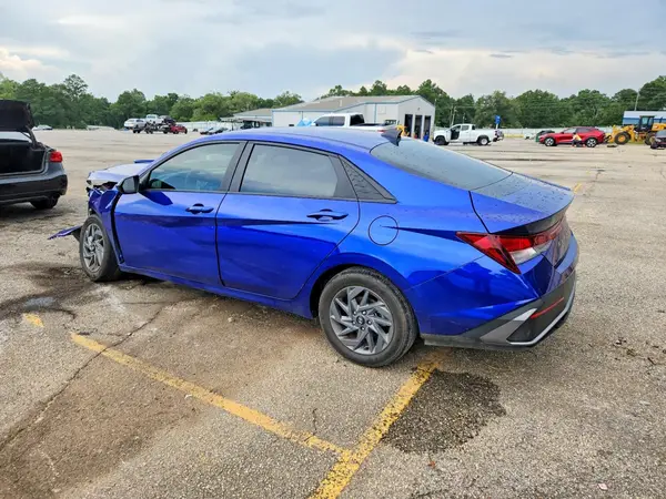 KMHLM4DG8RU807531 2024 HYUNDAI ELANTRA - Image 2