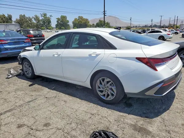 KMHLM4DG8RU807643 2024 HYUNDAI ELANTRA - Image 2